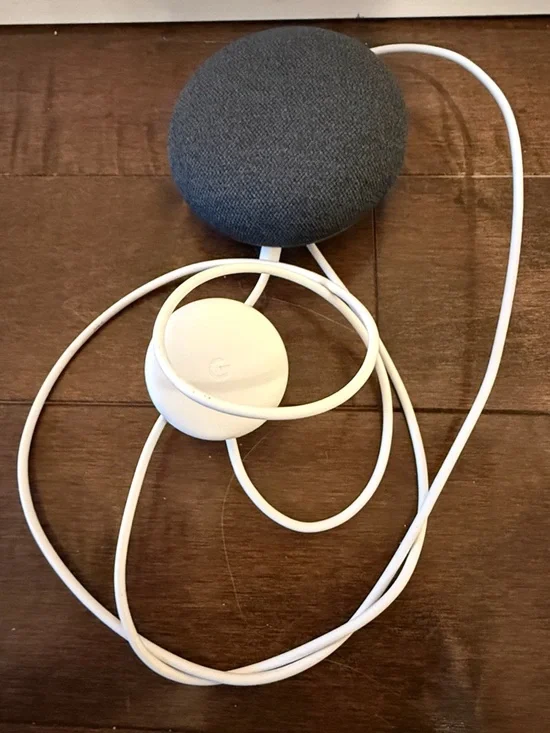 Google Nest Mini (2nd Generation) - Picture 3 of 8